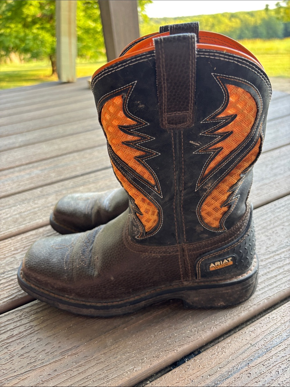 Ariat Boys' VentTEK Cowboy Work
Boot Broad Square Toe Cocoa/
Orange Size 4.5